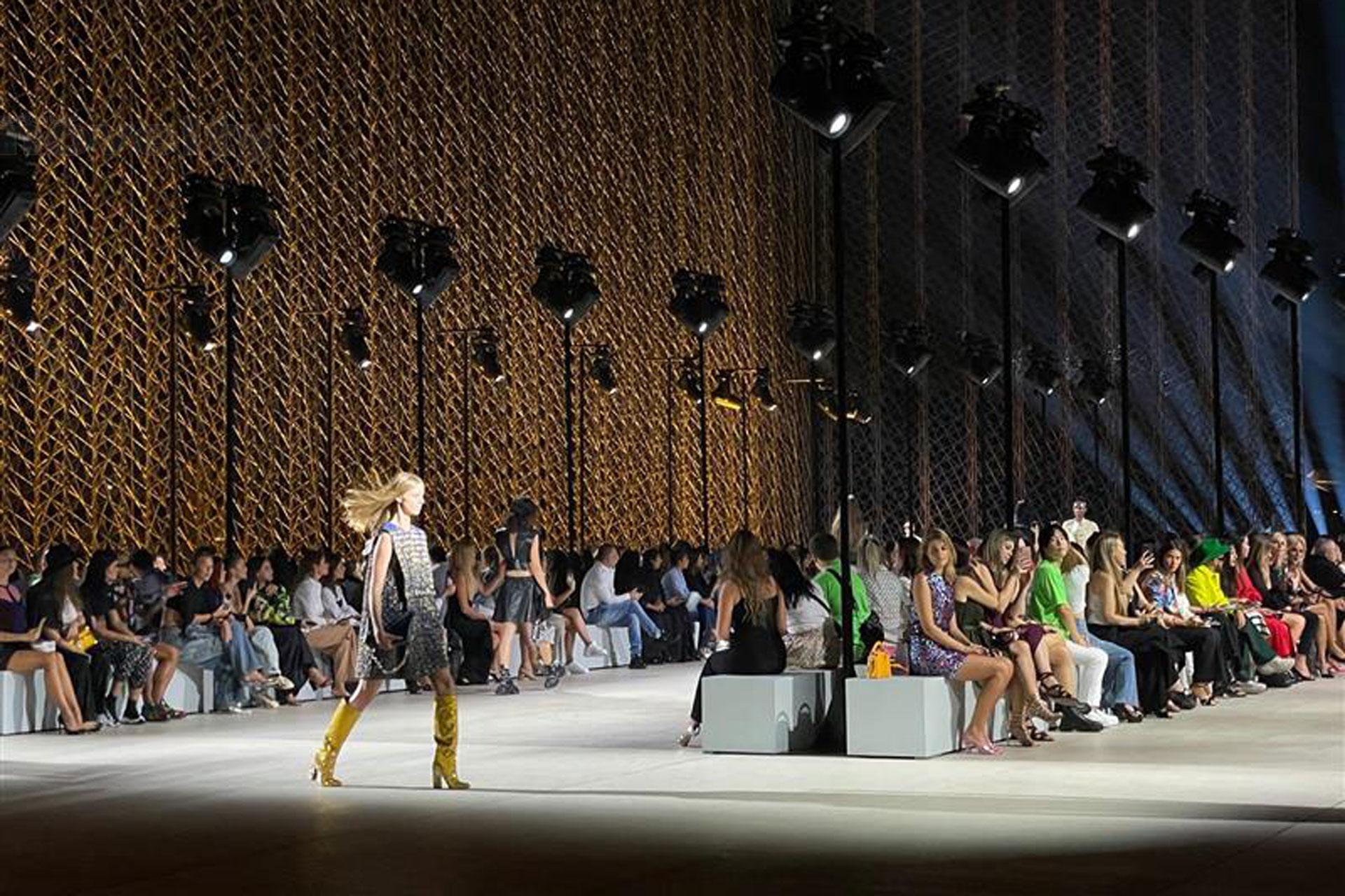 Louis Vuitton with Novelty Middle East  Novelty Group, leader de la  prestation événementielle